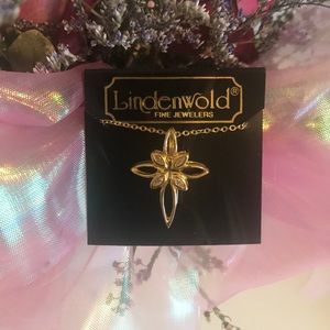 Costume jewelry necklace